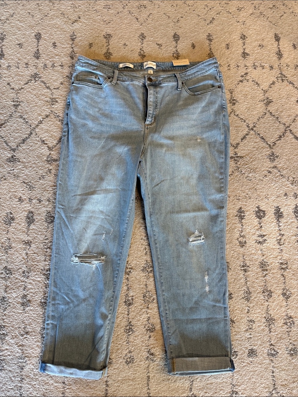 Universal Thread Light Blue Boyfriend Jeans with Distressed Knees